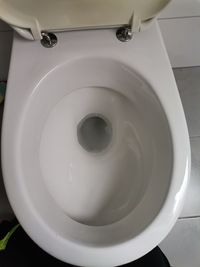 Toiletten Grundreinigung